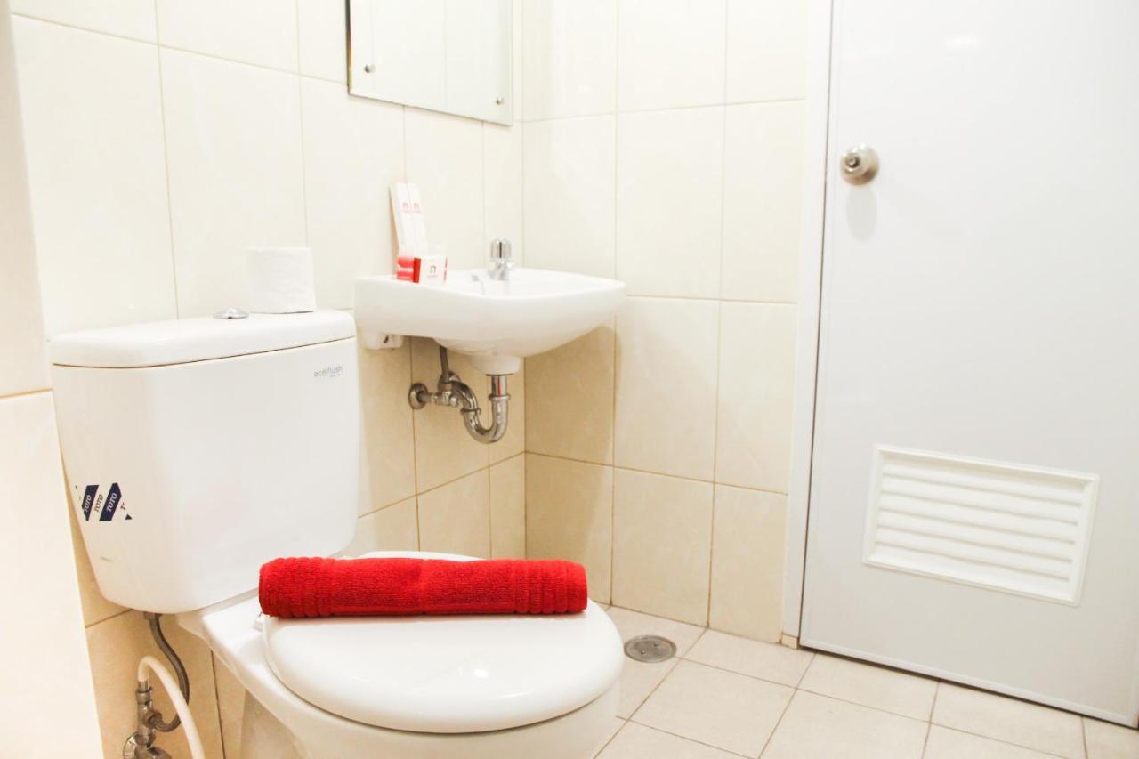 Simply Minimalist 2Br The Springlake Summarecon Apartment By Travelio ブカシ エクステリア 写真