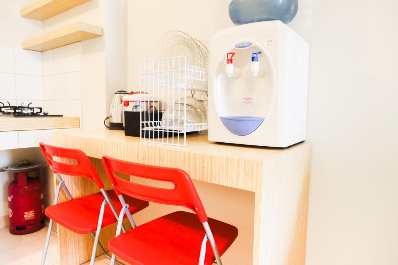 Simply Minimalist 2Br The Springlake Summarecon Apartment By Travelio ブカシ エクステリア 写真